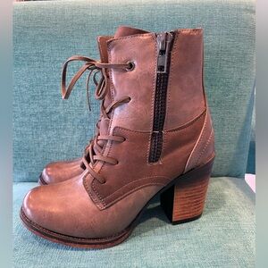 New Pierre Dumas Boots size 6.5